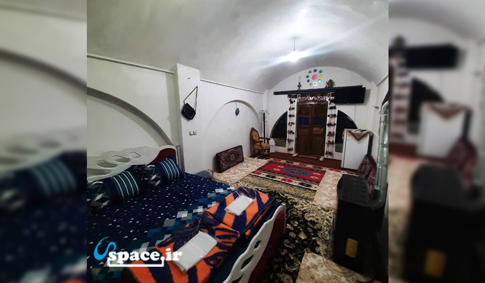 نمای داخلی اتاق 30 متری اقامتگاه بوم گردی کهن سرای کیهان - گرمسار - روستای سنرد